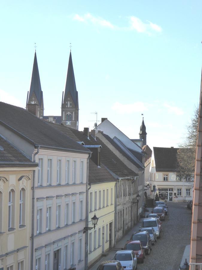 B&B Fiddler'S Inn Neuruppin Exterior photo